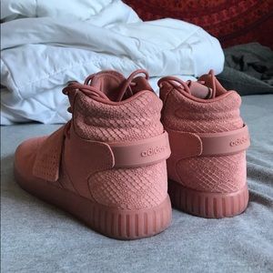 Adidas tubular shoes